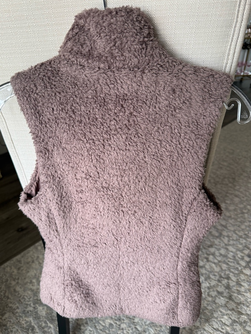 Patagonia Women's Fuzzy Zip Vest in Dusty Mauve - Picture 8 of 8